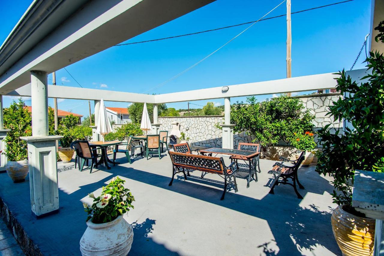 Aristotelis Apartments Razata Exterior photo