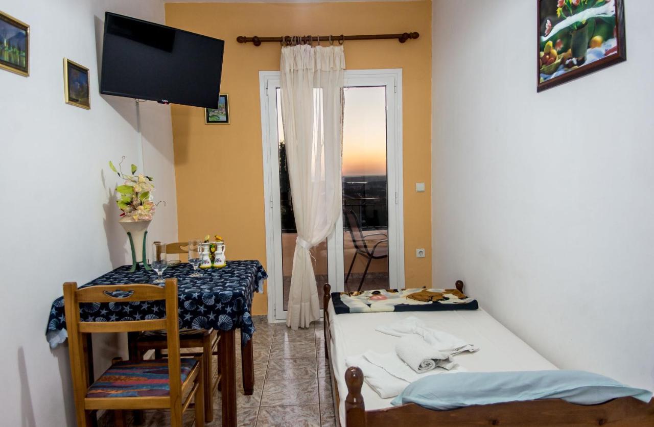 Aristotelis Apartments Razata Exterior photo