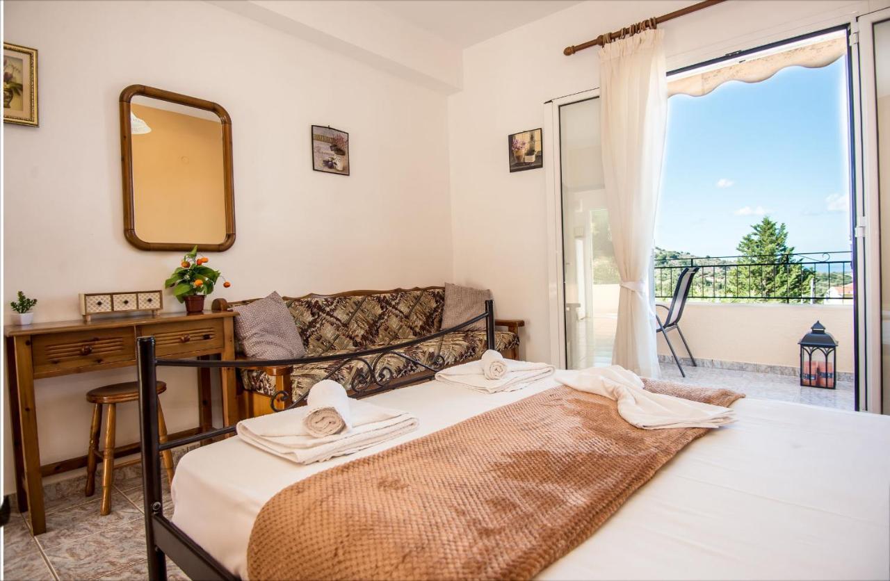Aristotelis Apartments Razata Exterior photo