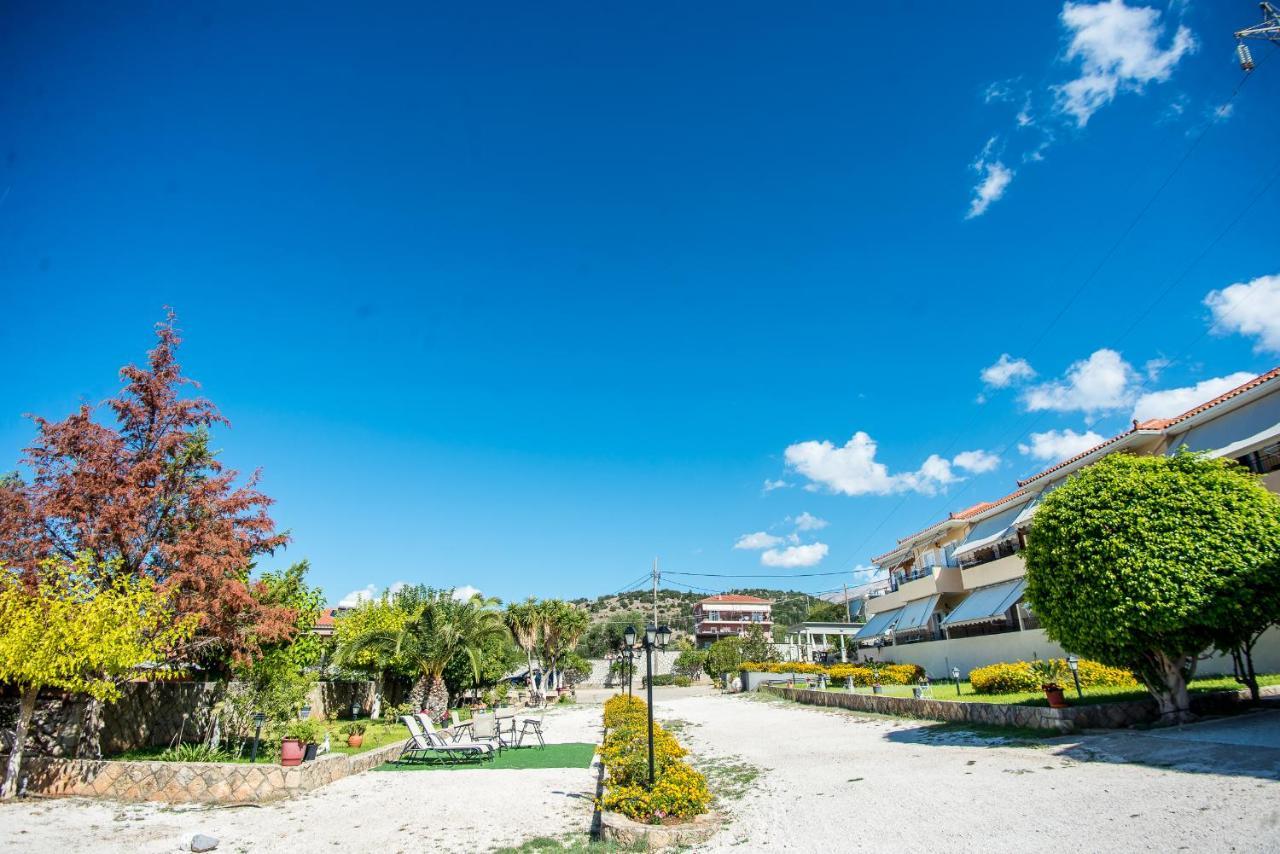 Aristotelis Apartments Razata Exterior photo