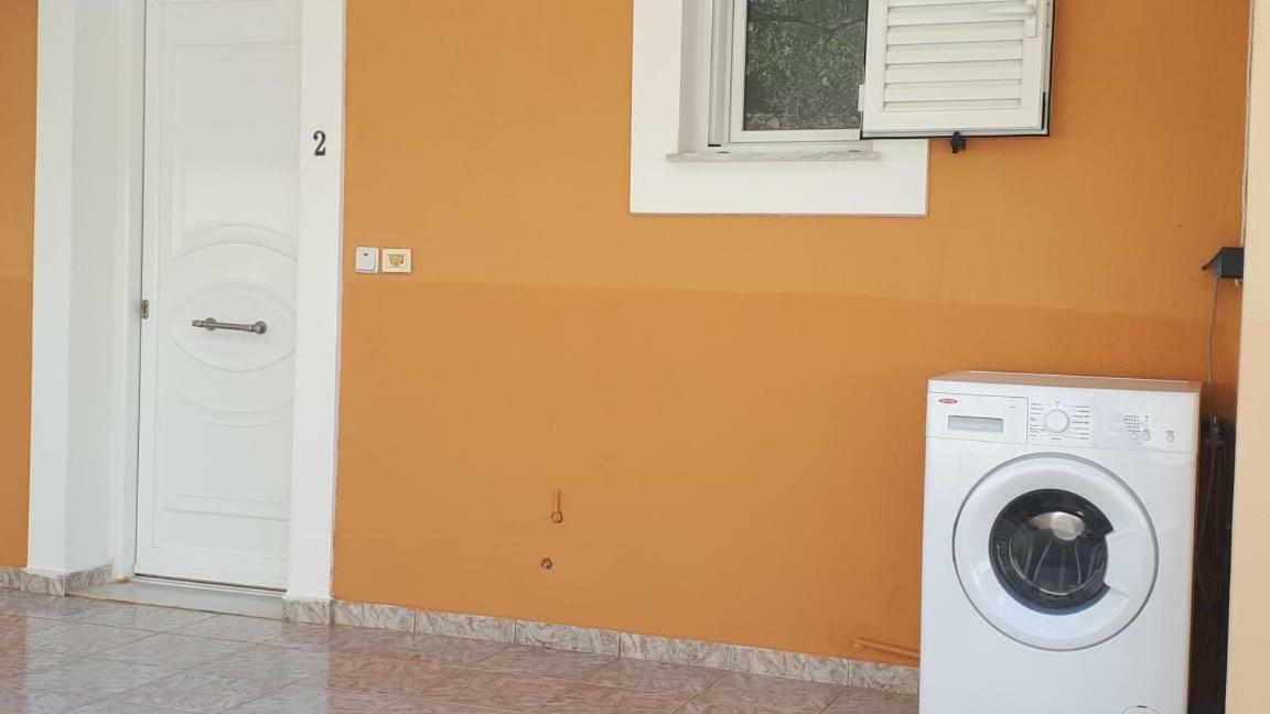 Aristotelis Apartments Razata Exterior photo